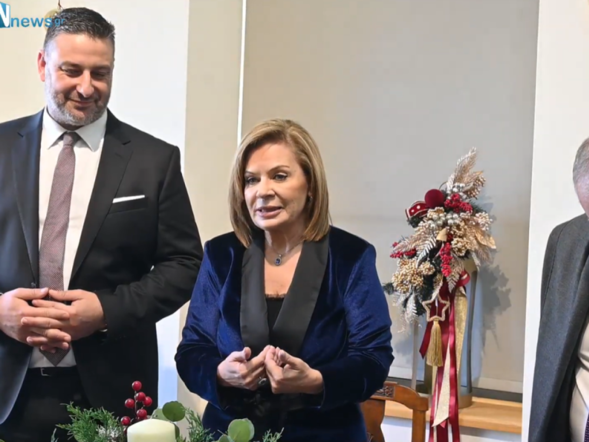 Η Χριστίνα Σταρακά αφιέρωσε την τιμητική πλακέτα συγκινημένη στον Γιάννη Τσιλίκα. Βίντεο