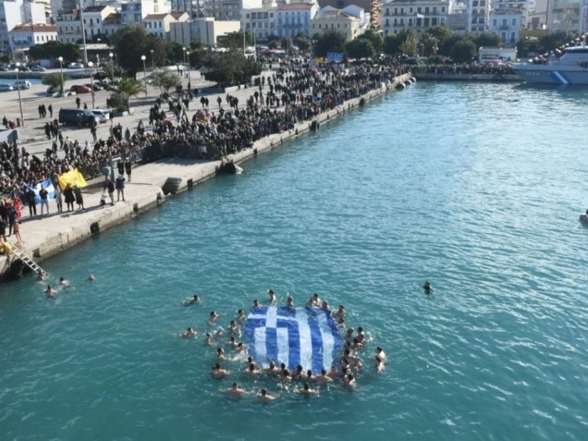 Οι εκπροσωπήσεις της Περιφέρειας Δυτικής Ελλάδας στις τελετές Καθαγιασμού  των Yδάτων