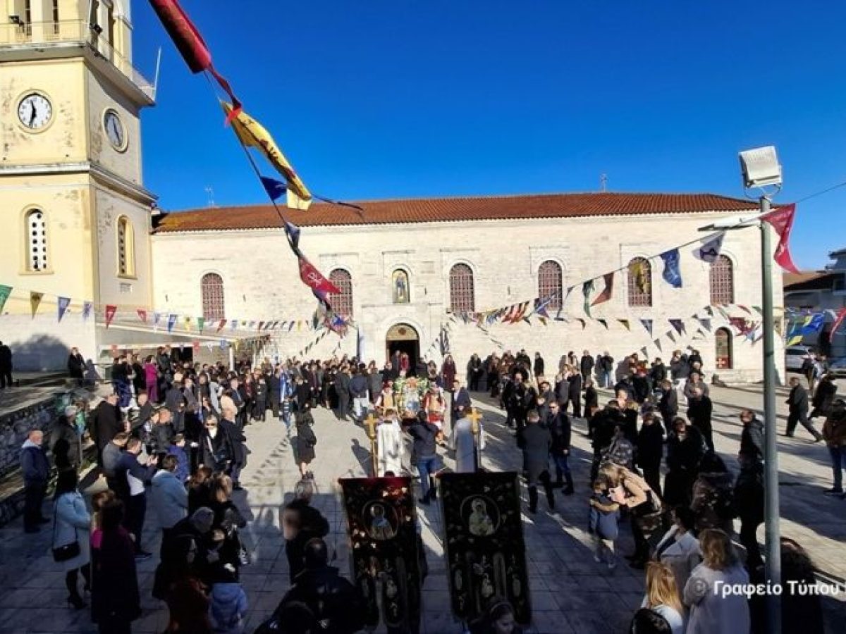 &Eta; &epsilon;&omicron;&rho;&tau;ή &tau;&omicron;&upsilon; &Alpha;&gamma;ί&omicron;&upsilon; &Alpha;&theta;&alpha;&nu;&alpha;&sigma;ί&omicron;&upsilon; &sigma;&tau;&eta;&nu; &Alpha;&mu;&phi;&iota;&lambda;&omicron;&chi;ί&alpha;