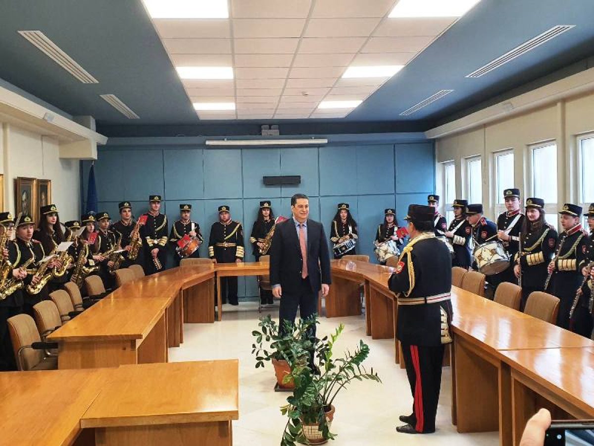 Η Φιλαρμονική Αγρινίου τα “έψαλλε” στον Δήμαρχο (φωτο – βίντεο)