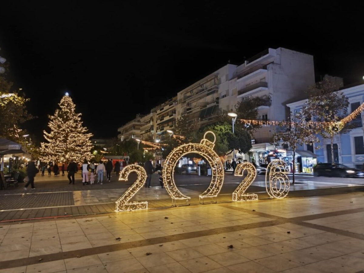 Η Καλαμάτα υποδέχεται το 2026-LIVE από την κεντρική πλατεία