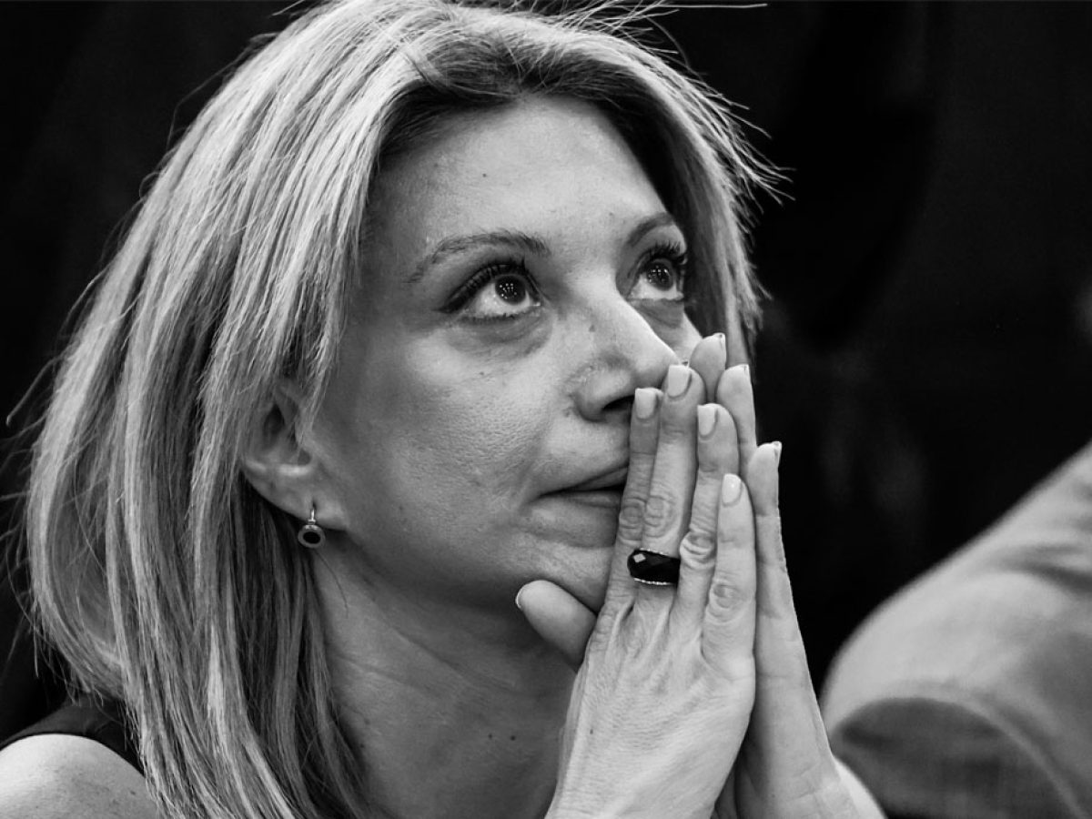 Η Καρυστιανού μπροστά στο μεγάλο τεστ της κοινωνίας