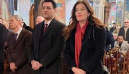 i-konstantina-karampatsoli-stis-eortastikes