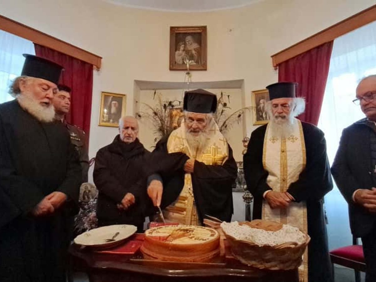 Η κοπή της Βασιλόπιτας της Ιεράς Μητροπόλεως στην Κάλυμνο για το 2026 από το Μητροπολίτη κ.κ Παΐσιο (video)