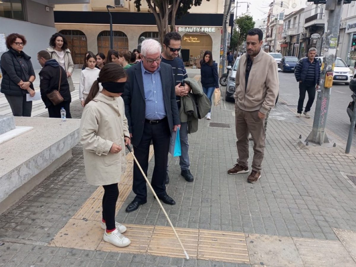 Οι μαθητές του Ρεθύμνου μαθαίνουν για την αναπηρία – Επισκέψεις του σωματείου ΑμεΑ στα σχολεία