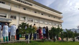 i-nosokomiaki-iatri-kaloun-se
