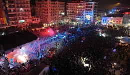 i-patra-chorevi-se-rithmous
