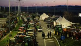 i-skliri-ton-blokon-etimazonte-3