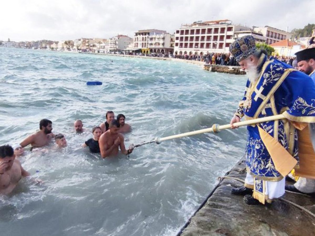 Οι τιμές για τους δημοφιλείς προορισμούς τα Θεοφάνεια (video)