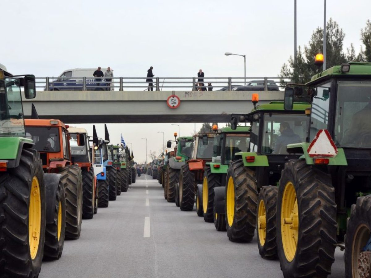 Η ΑΔΕΔΥ Κορινθίας στηρίζει τις αγροτικές κινητοποιήσεις