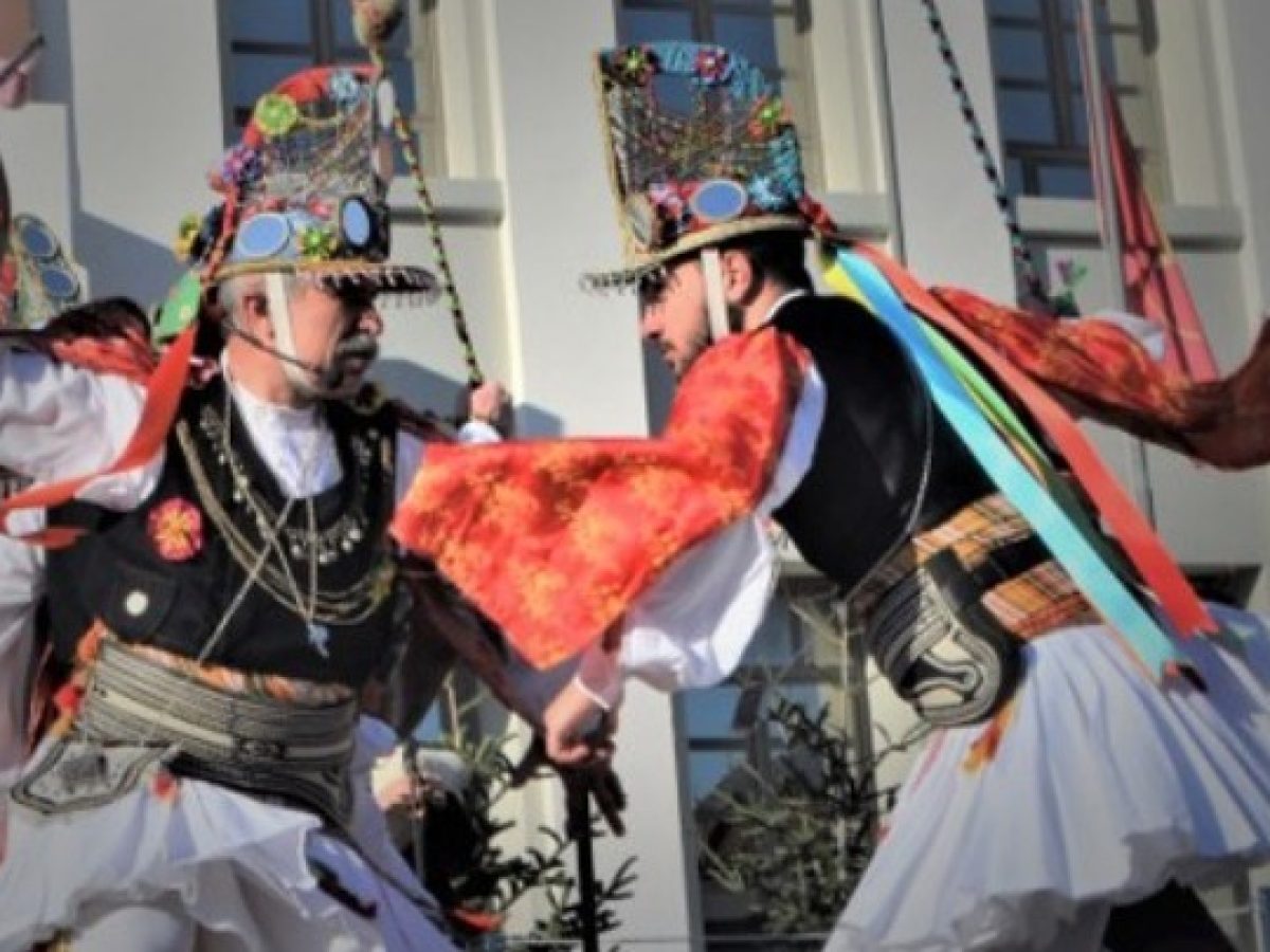 Η Αδελφότητα Ποντίων και Μικρασιατών Ηπείρου αναβιώνει το έθιμο των Μωμόγερων