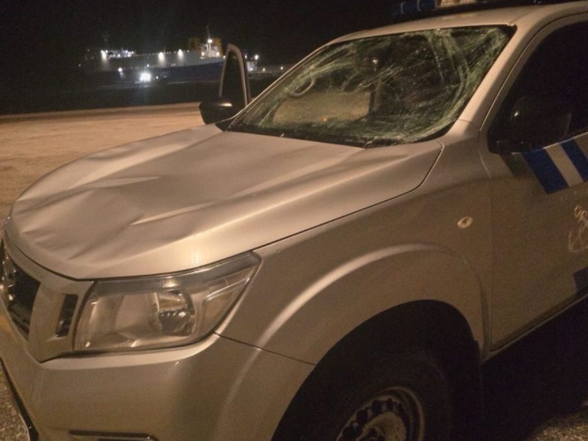 Υλικές ζημιές σε περιπολικό του λιμεναρχείου