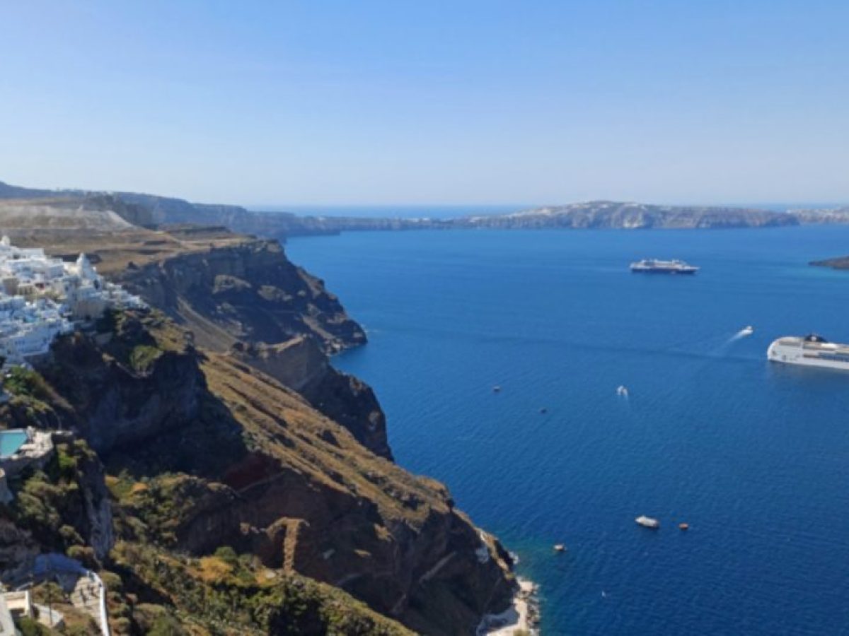 Υπ. Εσωτερικών: Επιχορήγηση από 3,34 εκατ. σε Σαντορίνη και Μύκονο από το τέλος κρουαζιέρας