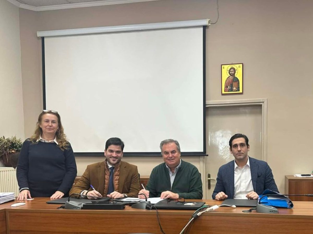 Υπογραφή Σύμβασης για την Ανέγερση του Νέου Γενικού Λυκείου Νέων Μουδανιών – Άμεση Έναρξη Εργασιών