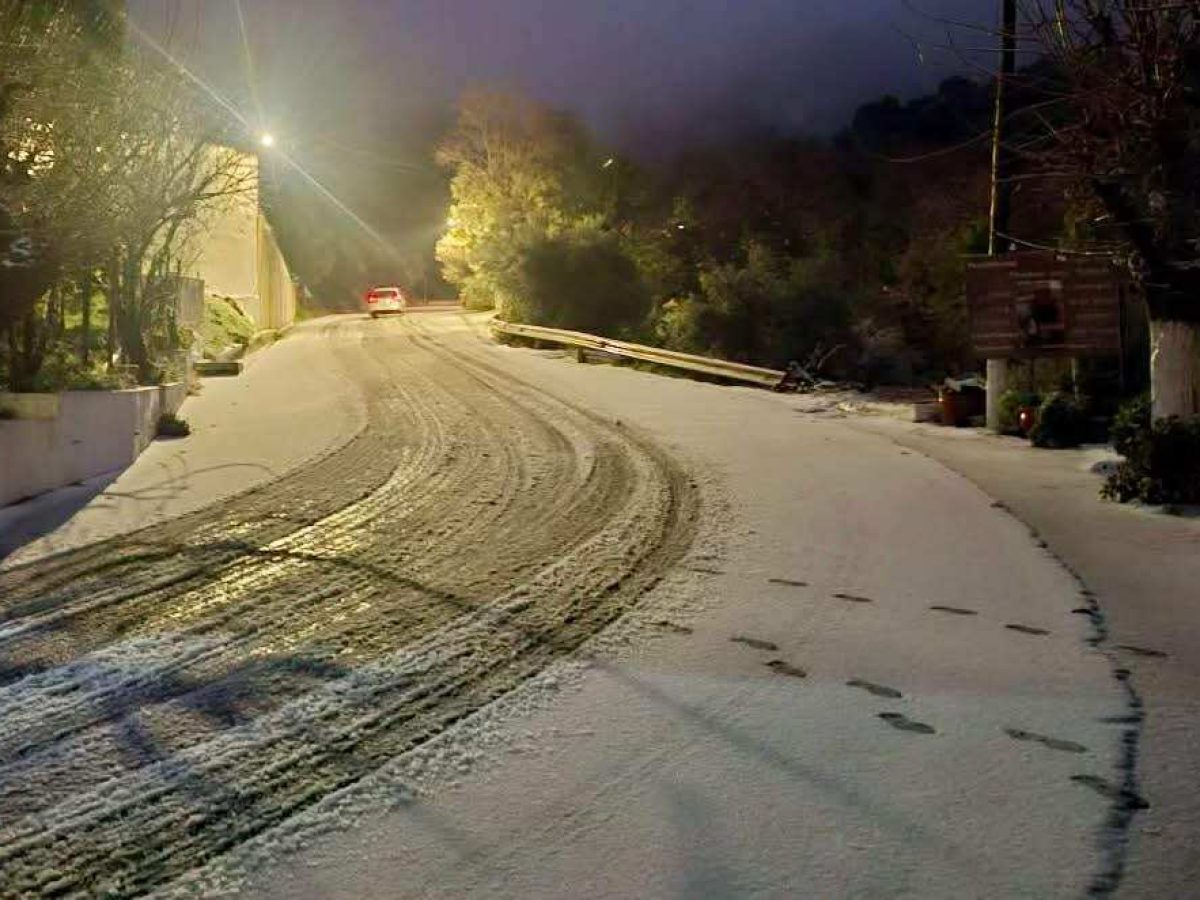 Ηράκλειο: Έντονη βροχή και χιονοπτώσεις – Κλειστά σχολεία σε δήμους της Βιάννου – Σε επιφυλακή η Πολιτική Προστασία