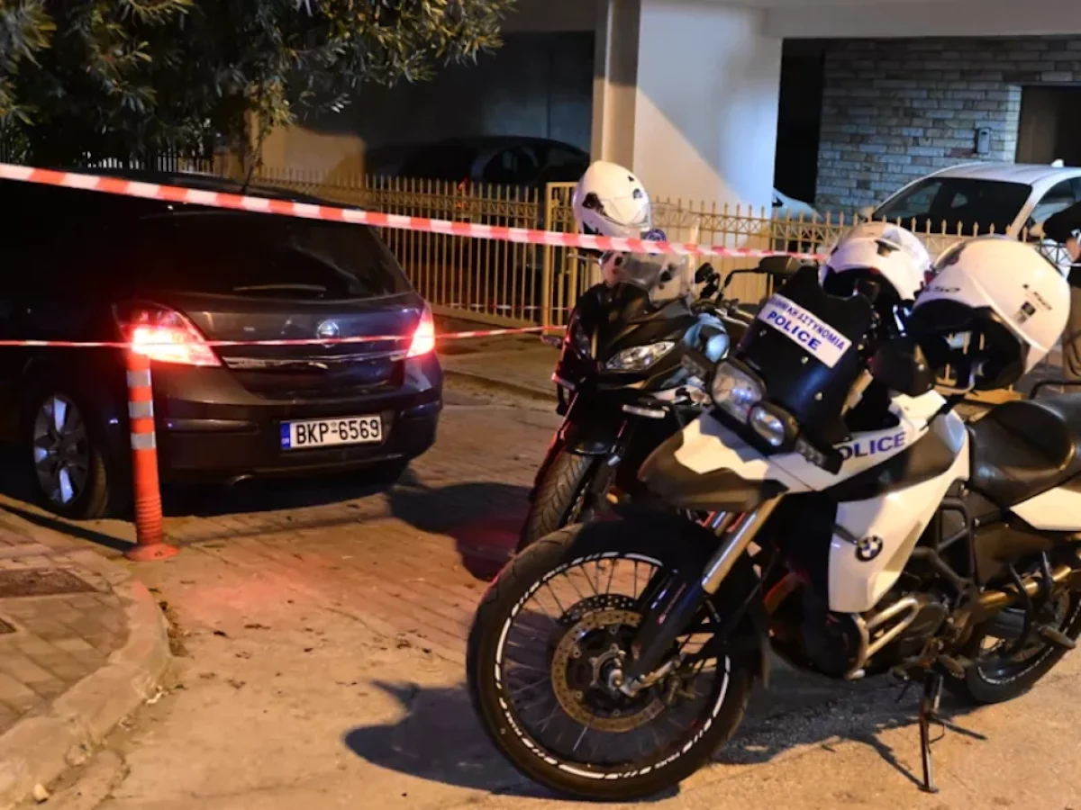 Εισβολή σε σπίτι στα Καμίνια: Πώς συνελήφθησαν οι ληστές της 97χρονης μετά από καταδίωξη στους δρόμους