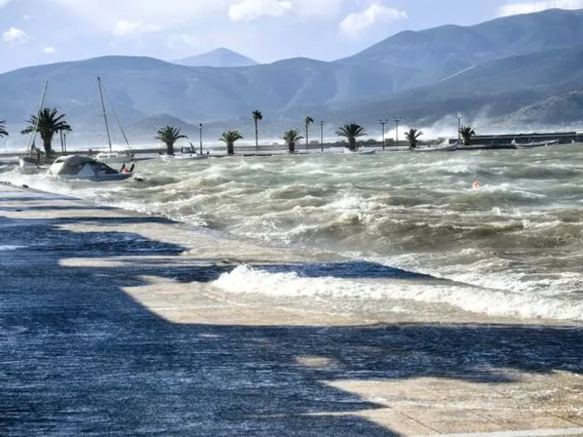 Κακοκαιρία: Ισχυρή χαλαζόπτωση και πλημμύρες στην Αχαΐα