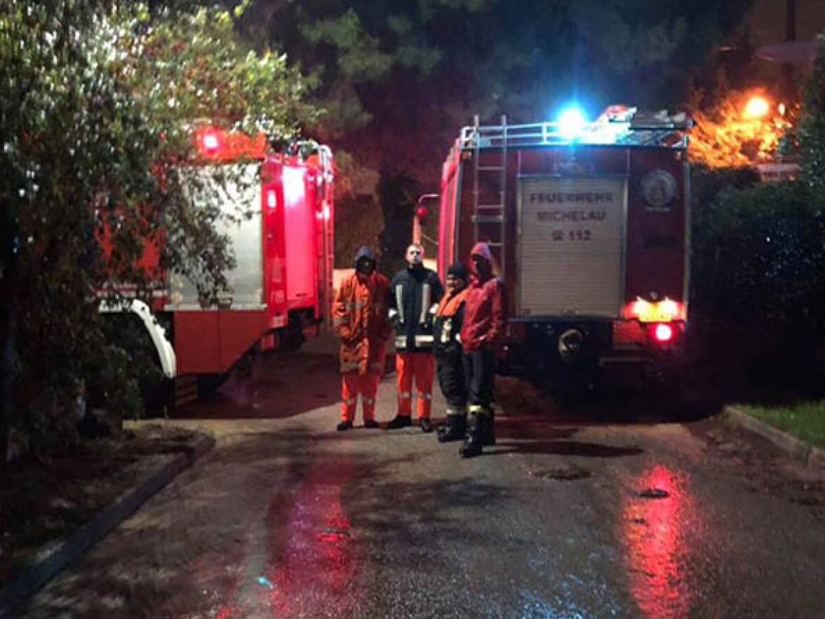 &Kappa;ά&lambda;&alpha;&mu;&omicron;&sigmaf;: &Alpha;&pi;&epsilon;&gamma;&kappa;&lambda;&omega;&beta;ί&sigma;&tau;&eta;&kappa;&alpha;&nu; &gamma;&omicron;&nu;&epsilon;ί&sigmaf; &mu;&epsilon; &tau;&alpha; &delta;ύ&omicron; &pi;&alpha;&iota;&delta;&iota;ά &tau;&omicron;&upsilon;&sigmaf; &alpha;&pi;ό &sigma;&pi;ί&tau;&iota;