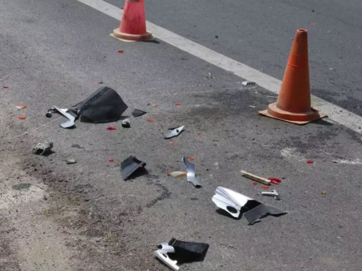 Καραμπόλα με τέσσερα αυτοκίνητα στη Μαραθώνος πριν τα έργα στην Αγία Μαρίνα