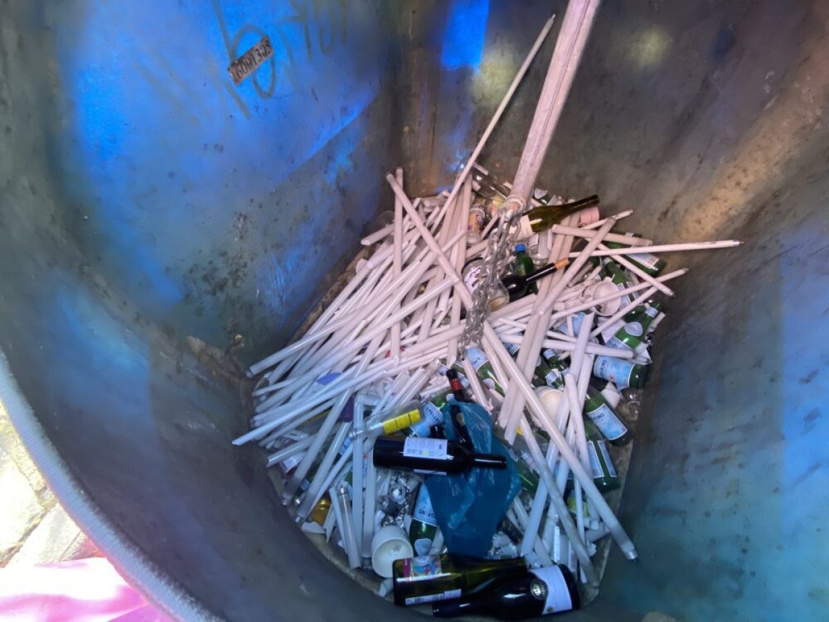 Καταγγελία για επικίνδυνα απόβλητα δίπλα σε παιδική χαρά