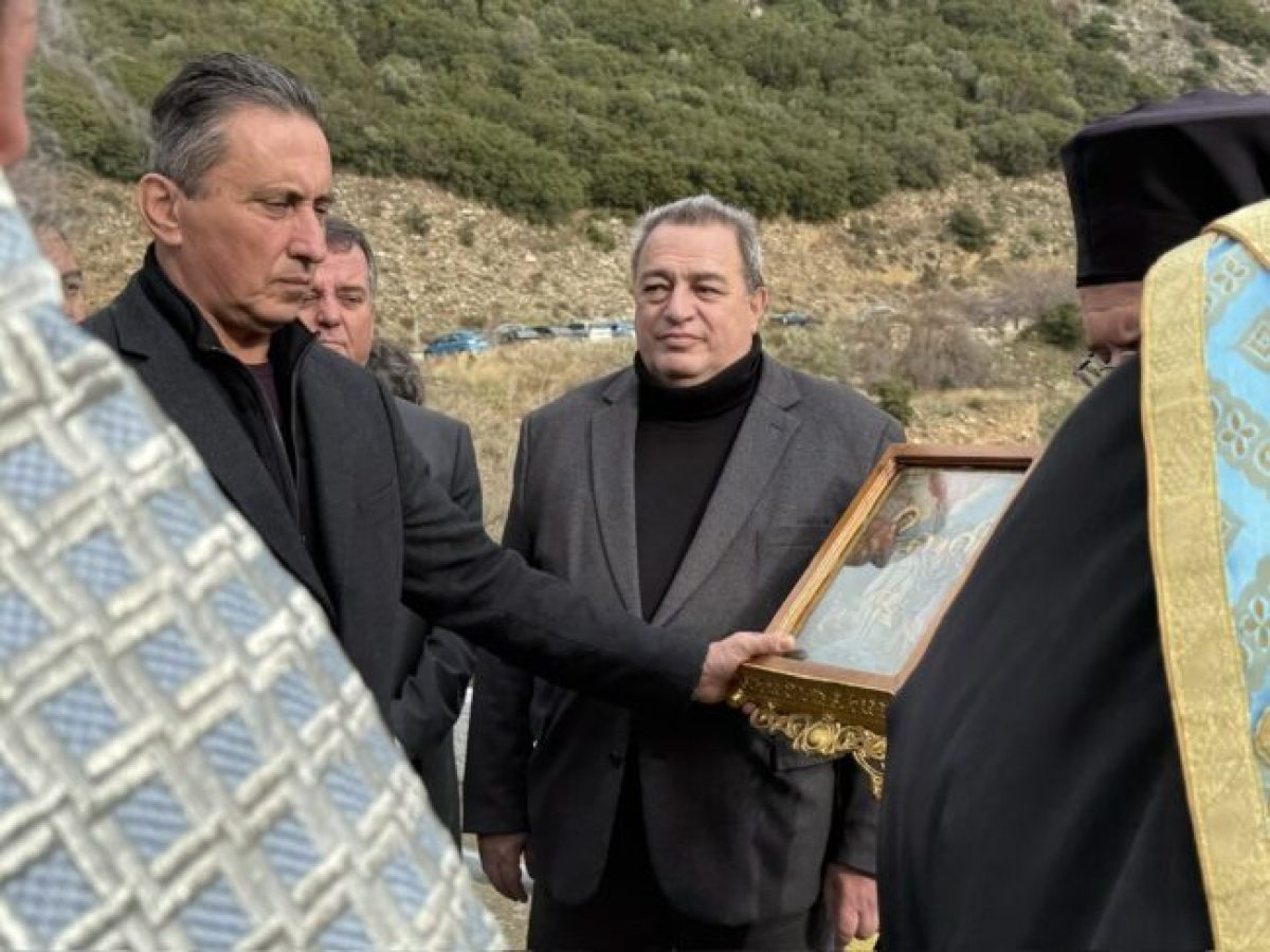 Καθαγιάστηκαν τα νερά του ποταμού Κομψάτου στον Ίασμο Ροδόπης (φωτος)