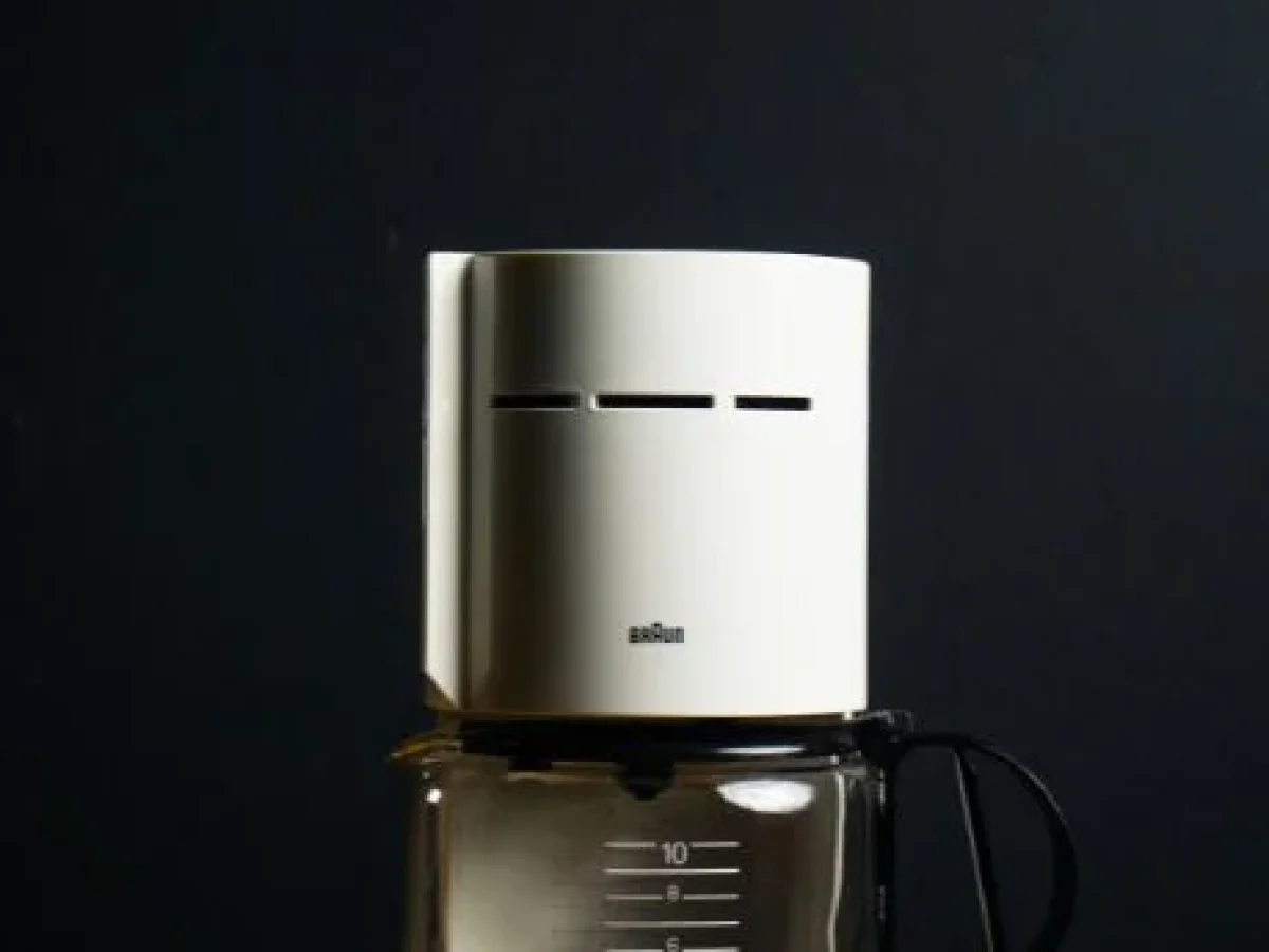 Καθαρίστε την Καφετιέρα για τον Καφέ Φίλτρου Μόνο με 2 Υλικά!