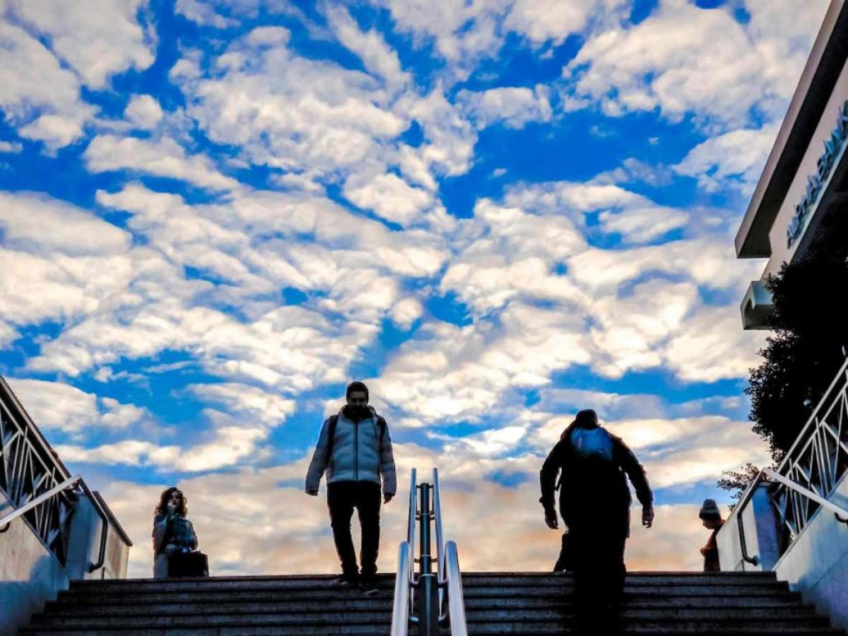 Καιρός Σαββατοκύριακου: Άνοδος θερμοκρασίας και μεμονωμένες βροχές κυρίως σε νησιά και δυτικά