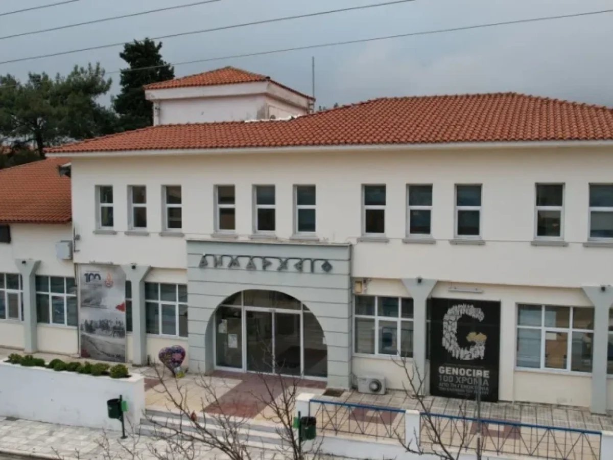 Κίνδυνος φωτιάς από στάχτες: Ο Δήμος Ωραιοκάστρου καλεί τους πολίτες σε προσοχή