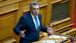 kinovouleftiki-paremvasi-ke-protasis-konsola