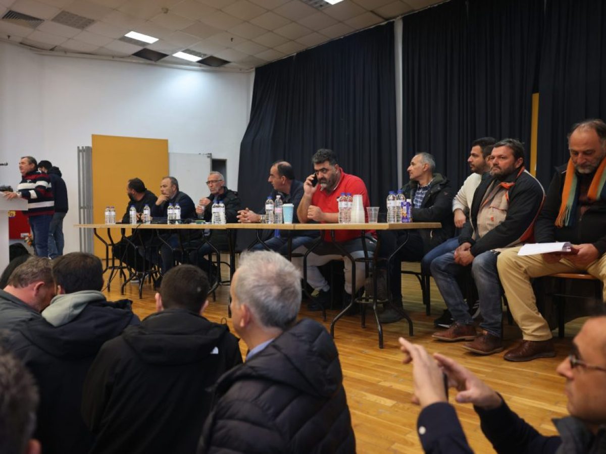 Κλιμακώνουν τις κινητοποιήσεις τους οι αγρότες- Τι αποφάσισαν στη συνέλευση στα Μάλγαρα- «48ωρο κλείσιμο δρόμων σε κομβικά σημεία»