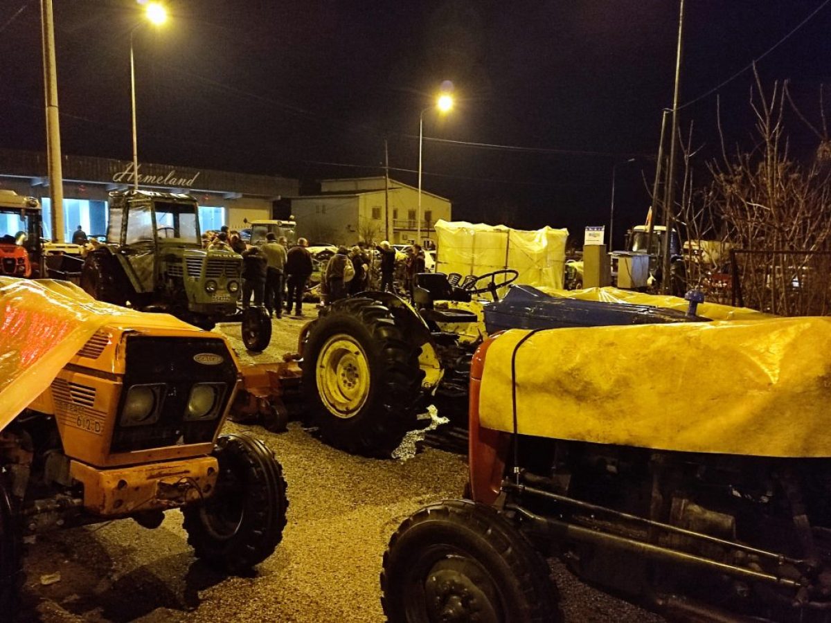 ΚΛΙΜΑΚΩΝΟΥΝ ΤΙΣ ΚΙΝΗΤΟΠΟΙΗΣΕΙΣ ΟΙ ΑΓΡΟΤΕΣ  ΜΕ 48ΩΡΟ ΑΠΟΚΛΕΙΣΜΟ ΣΤΑ ΔΙΟΔΙΑ ΜΑΛΓΑΡΩΝ