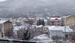 klista-avrio-ta-scholia-stous