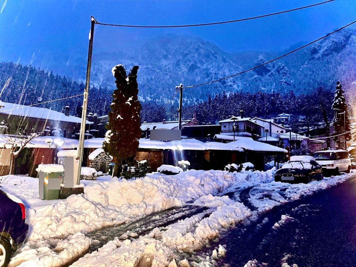 Κλειστά και αύριο τα σχολεία σε Ελάτη και Στουρναρέικα