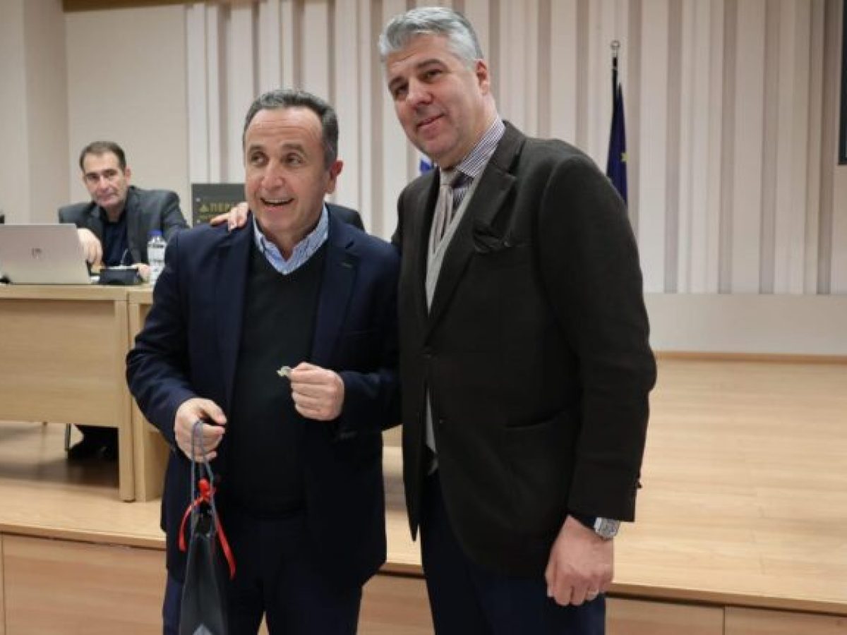 Κοπή πρωτοχρονιάτικης πίτας για το Περιφερειακό Συμβούλιο ΑΜΘ (φωτος)