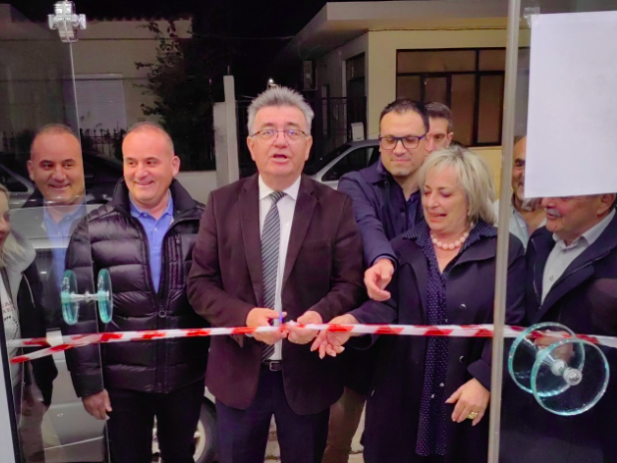 &Kappa;&Omicron;&Rho;&Iota;&Nu;&Theta;&Omicron;&Sigma;: &hellip;&Eta; &phi;&omega;&tau;&omicron;&gamma;&rho;&alpha;&phi;ί&alpha; &tau;&eta;&sigmaf; &eta;&mu;έ&rho;&alpha;&sigmaf;!