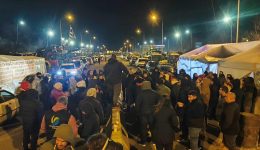 kozani-&Alpha;pochoroun-to-proi-tis