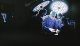 kriti-pragmatopiithike-i-proti-laparoskopiki-1