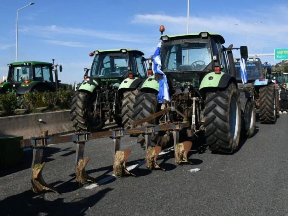 Κρήτη – Σαντορίνη: Οι ξεναγοί στηρίζουν τον αγώνα των αγροτών