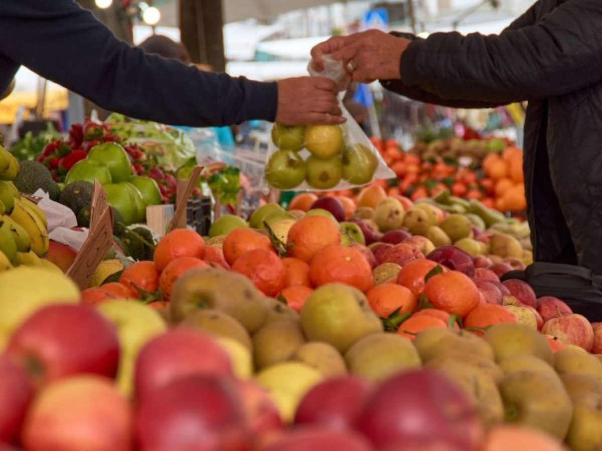Λαϊκές αγορές: Πανελλαδική απεργία επ’ αόριστον