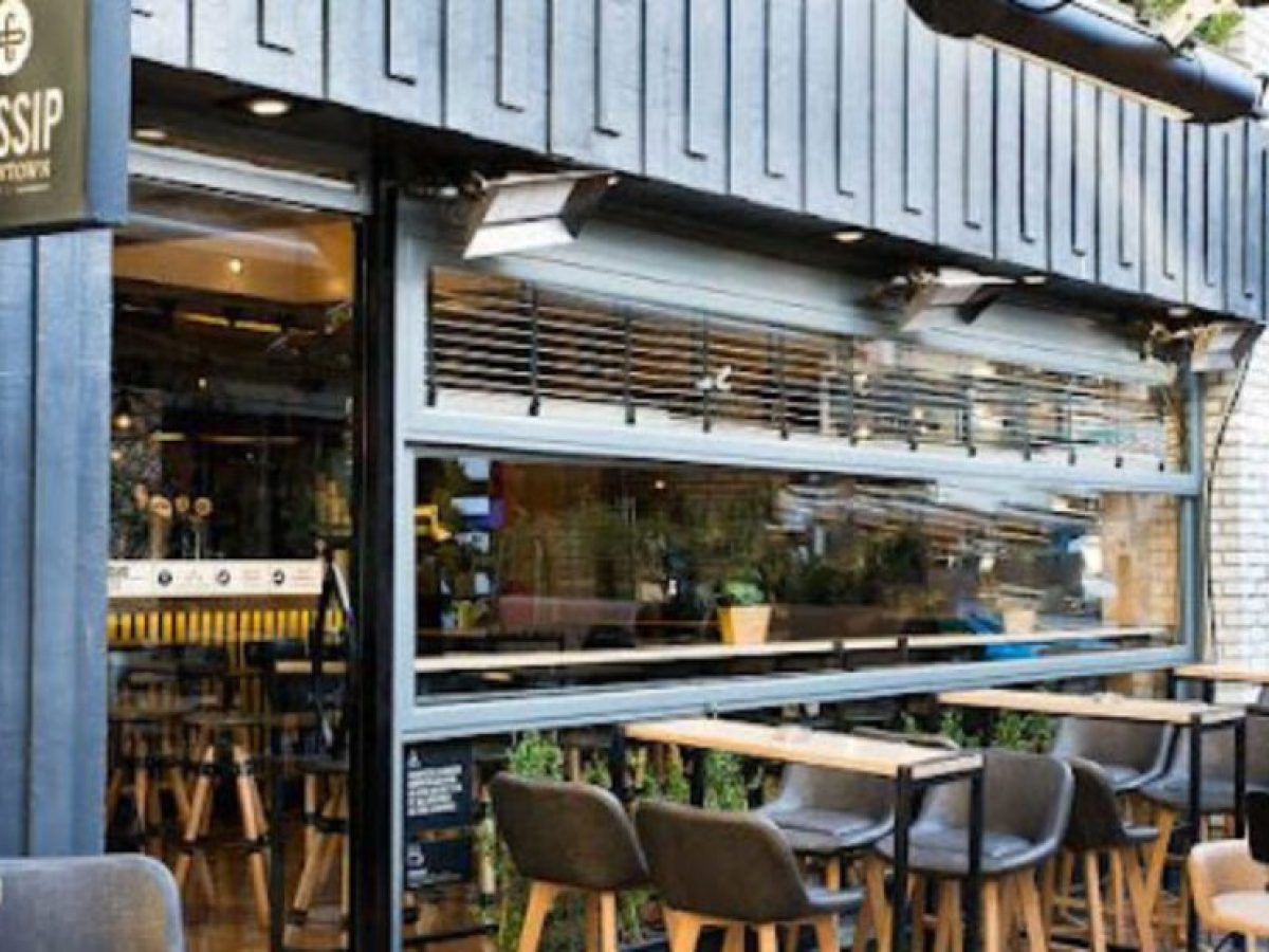 Λάρισα: To γνωστό στέκι Gossip στην Κούμα ενοικιάστηκε – Δείτε τι θα γινει στην εμβληματική γωνία – ΦΩΤΟ