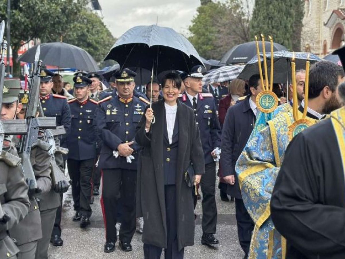 Μαρίνα Κοντοτόλη: Εορτασμός των Θεοφανείων και ρίψη του Τιμίου Σταυρού στα Τρίκαλα