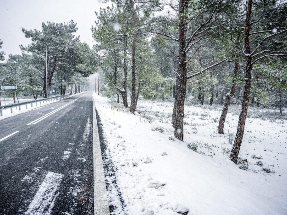 Με αντιολισθητικές αλυσίδες η κυκλοφορία των οχημάτων στην ορεινή Ξάνθη