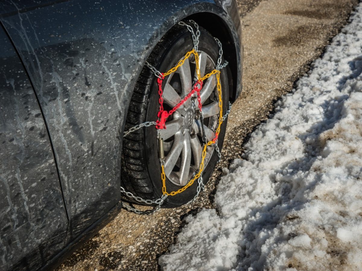 Με αντιολισθητικές αλυσίδες η κυκλοφορία στην Ευρυτανία