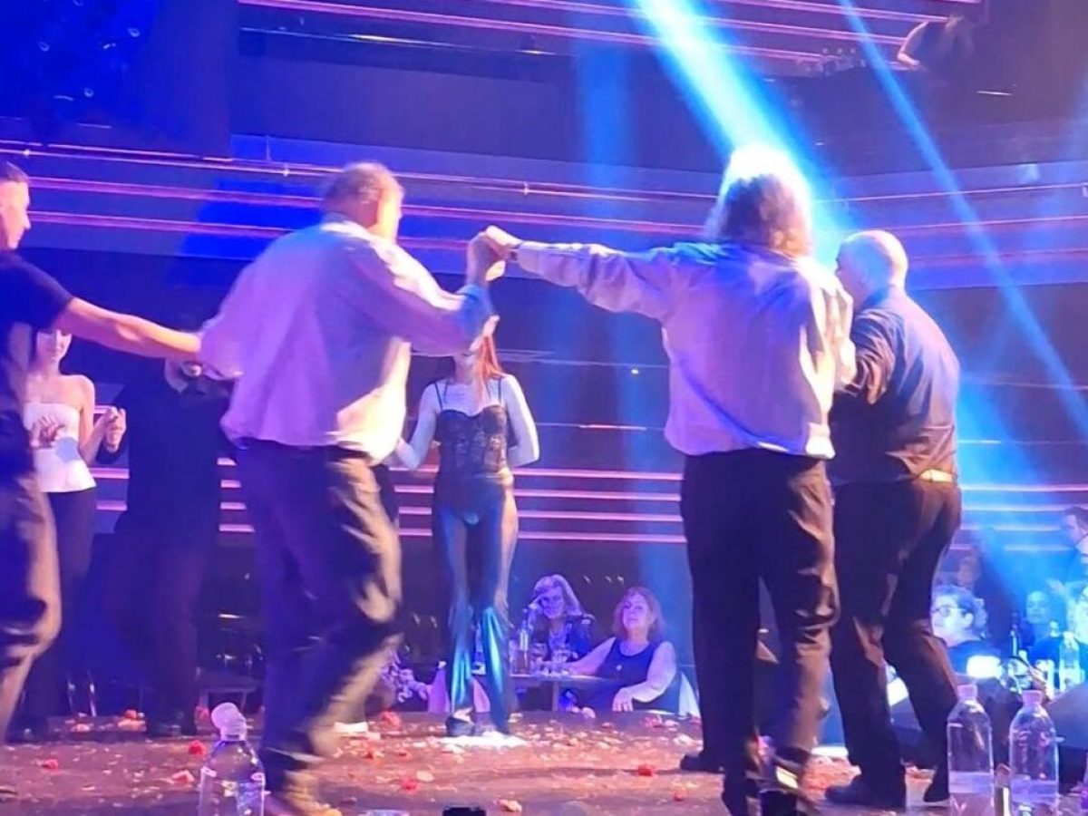 Με ατελείωτο γλέντι ο Σύλλογος Απανταχού Αυλακιωτών έκοψε την πρωτοχρονιάτικη πίτα