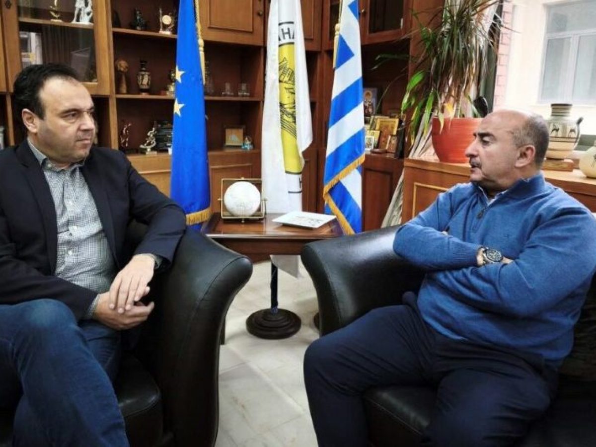 Με ευχές για το νέο έτος η συνάντηση Σακκά – Παπαστεργίου στο Δημαρχείο Τρικκαίων