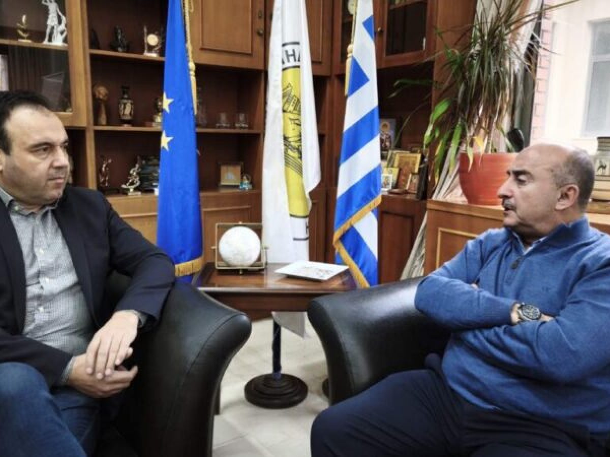 Με ευχές για το νέο έτος η συνάντηση Σακκά – Παπαστεργίου στο Δημαρχείο Τρικκαίων 