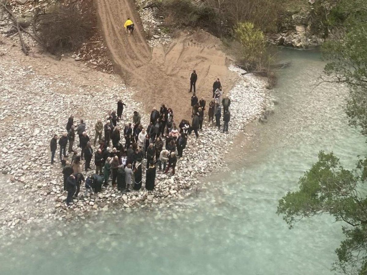 Με επιτυχία ο καθιερωμένος αγιασμός των υδάτων στο Βαλτσόρεμα Θέρμου