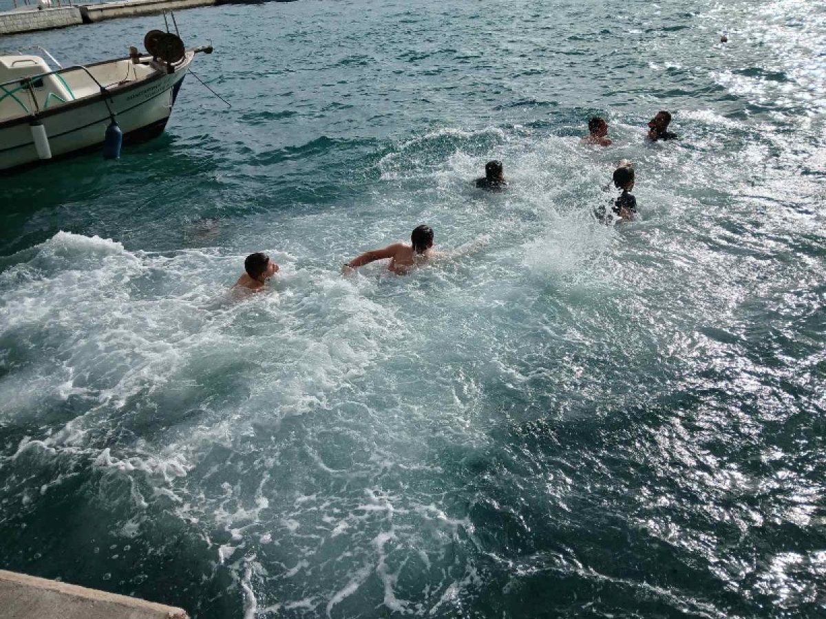 Με κάθε ιεροπρέπεια και λαμπρότητα γιορτάστηκαν τα Θεοφάνια σήμερα στο Νυδρί