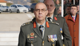 me-lamprotita-i-teleti-paradosis-paralavis-diikisis-stin