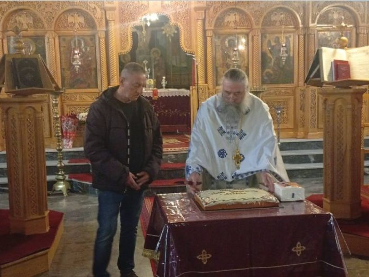 Με λίγους συγχωριανούς αλλά με πίστη, η κοπή πίτας στην Αηδόνα